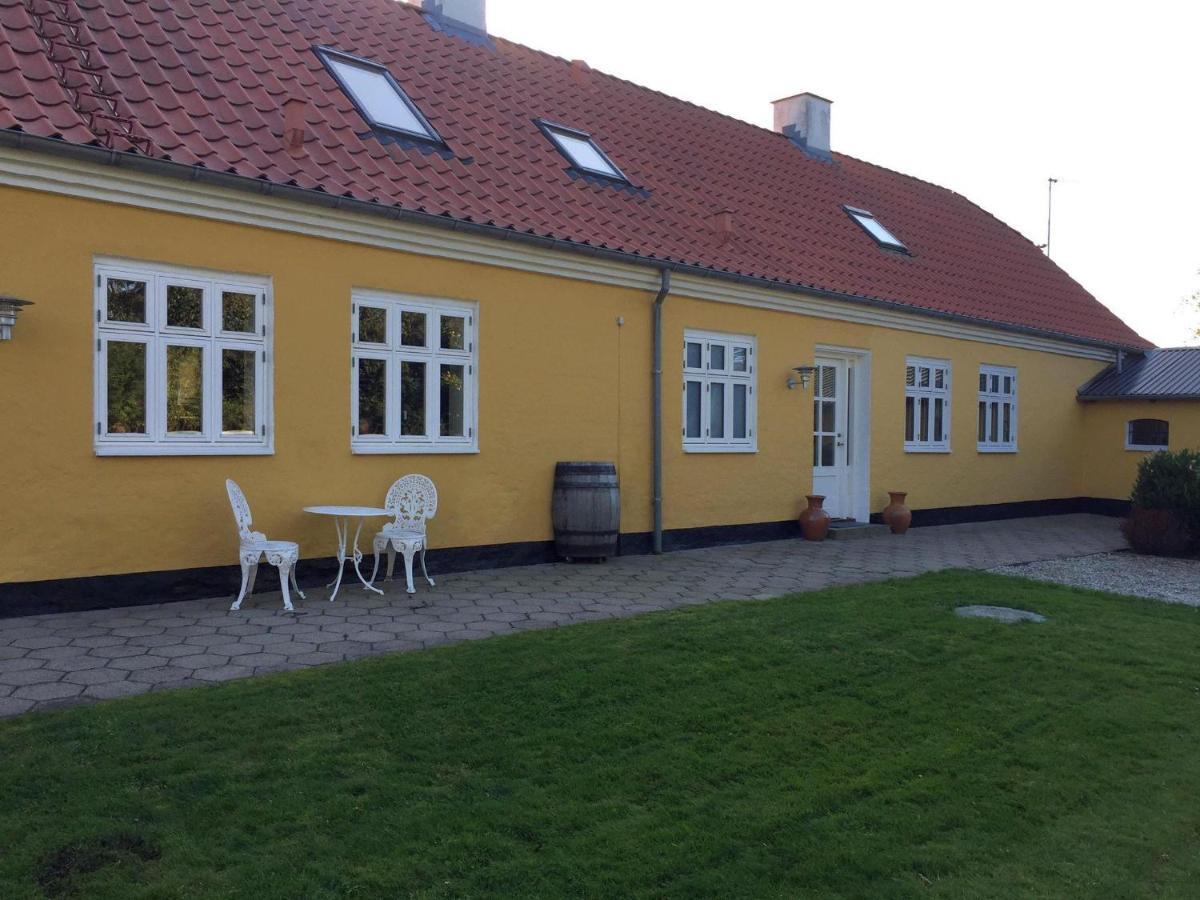 Hôtel Snevre Gl.Skole à Hjørring Extérieur photo